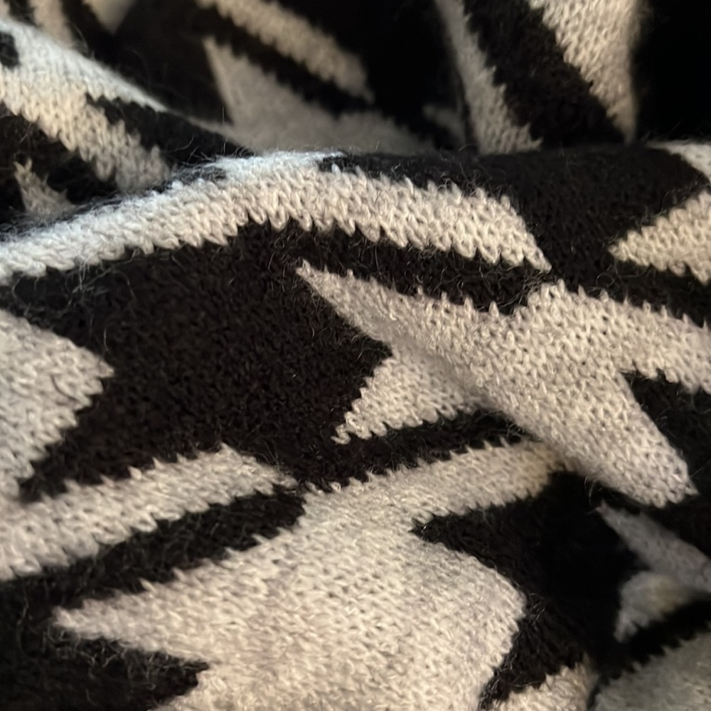 William Rast Sweater - Picture 11 of 11